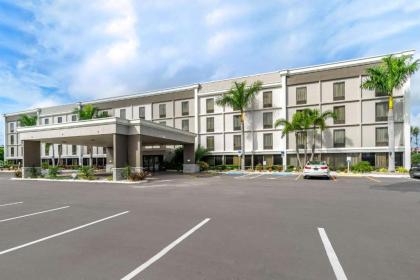 Comfort Inn  Suites Clearwater   St Petersburg Carillon Park Clearwater