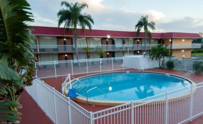 Express Inn  Suites   5 miles from St Petersburg Clearwater Airport